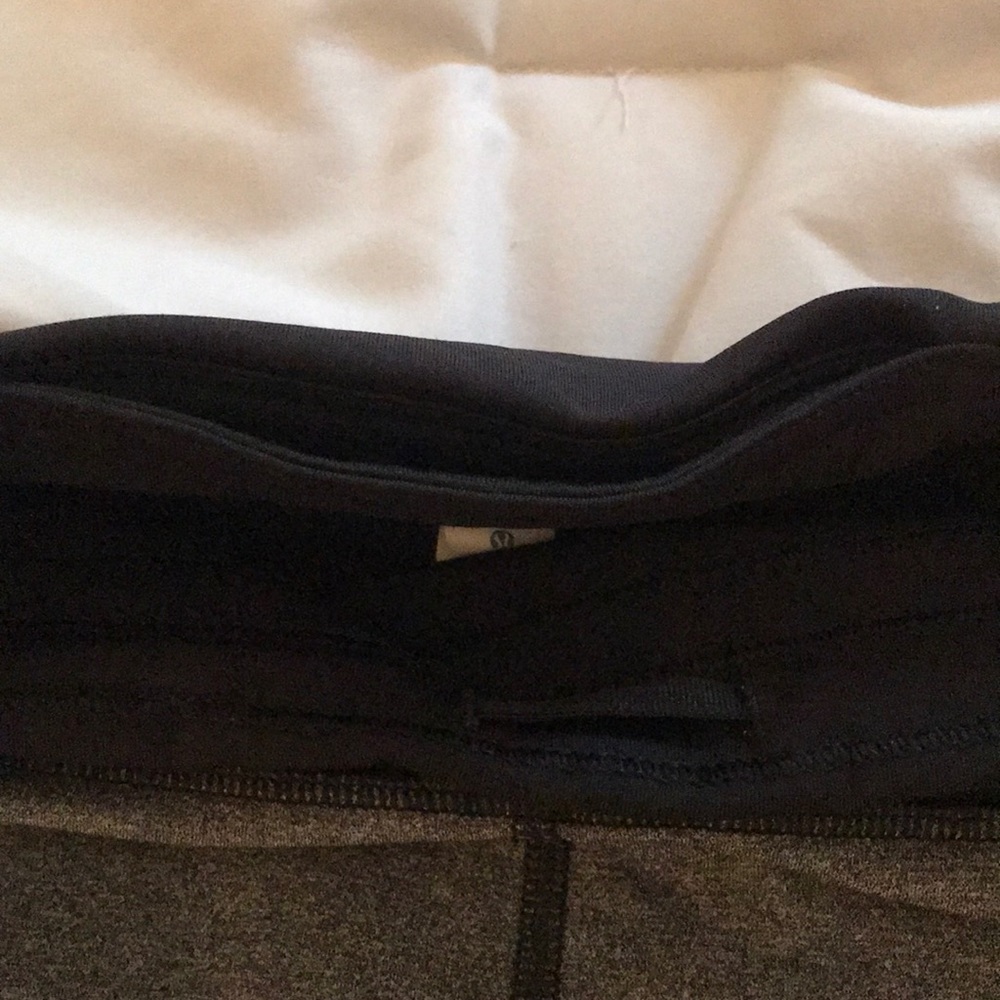 Lululemon Athletica Train Times Capri Size 8 - Picture 4 of 7
